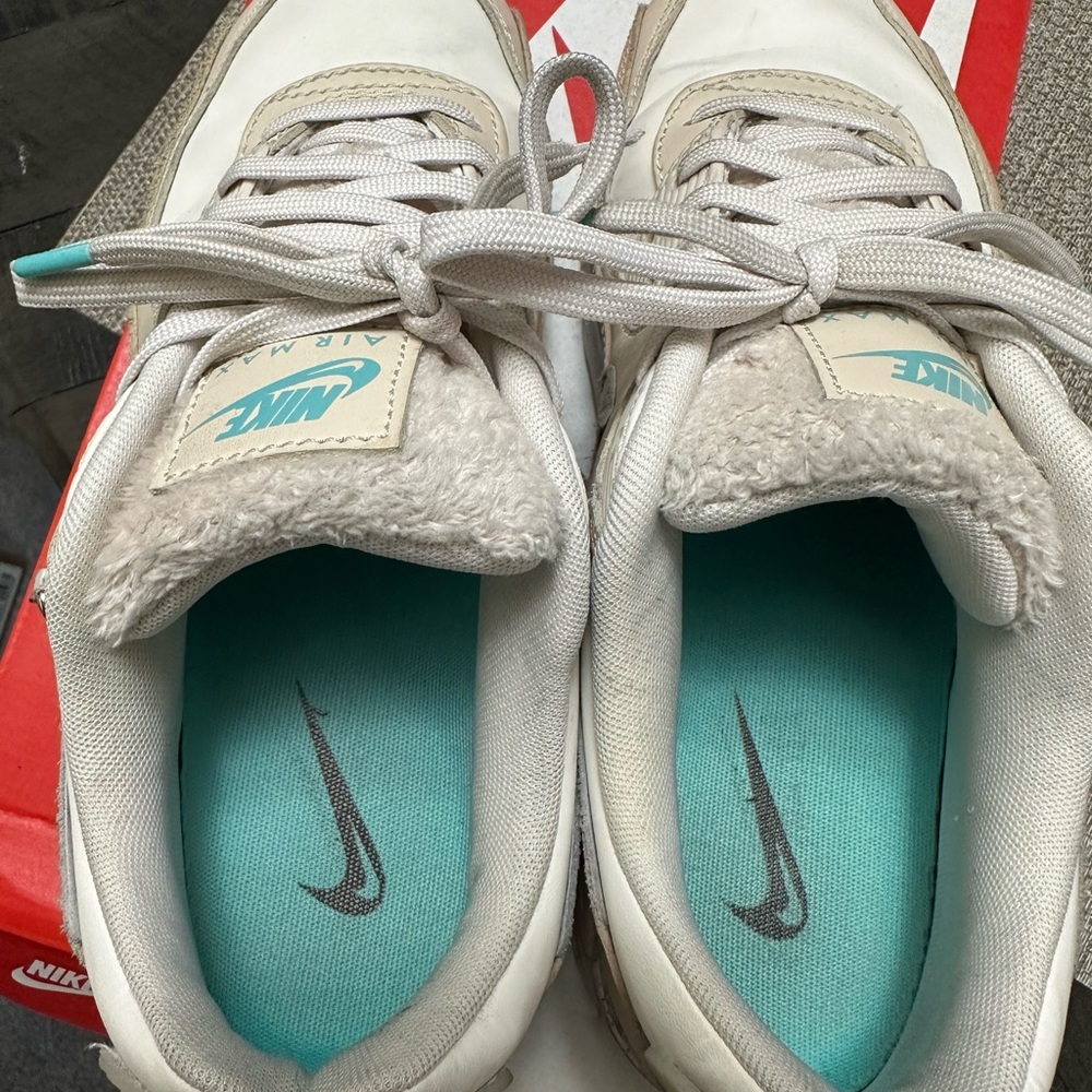 Women’s Air Max 90 - Picture 3 of 9